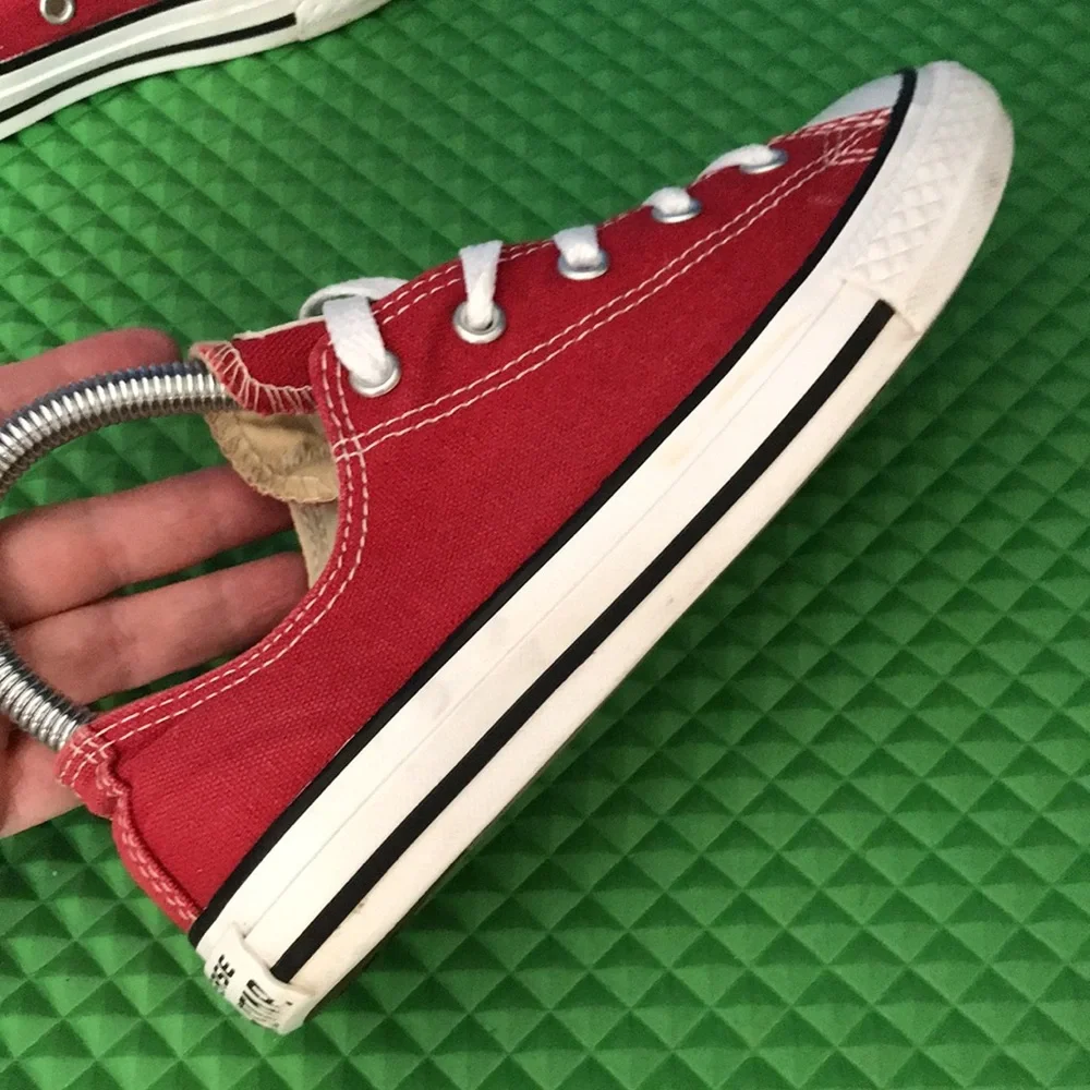 CONVERSE Chuck Taylor All Star Unisex Big Kids Low Top Red Sneakers | 3